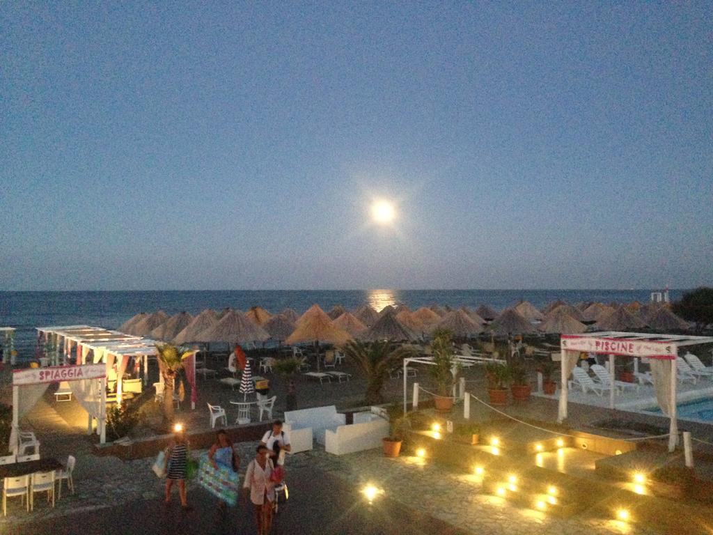 Beach Club Ippocampo Bagian luar foto
