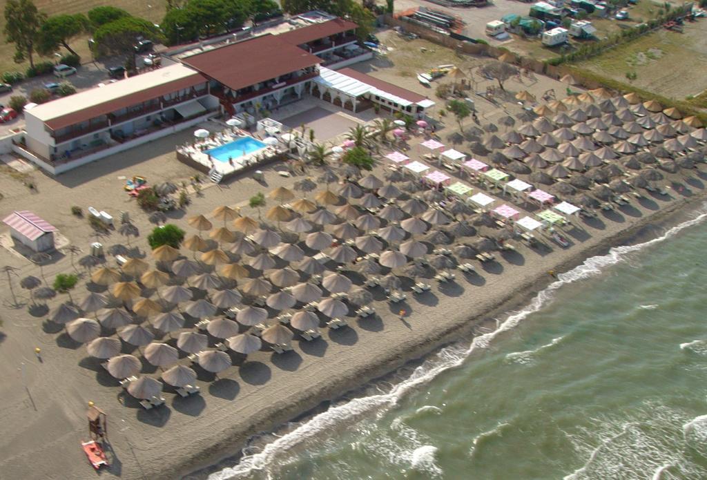 Beach Club Ippocampo Bagian luar foto